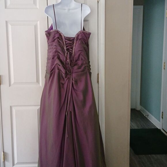 Maggie Sottero Flirt Purple beaded Pageant Prom Dress Sz 18 EUC - Picture 7 of 11